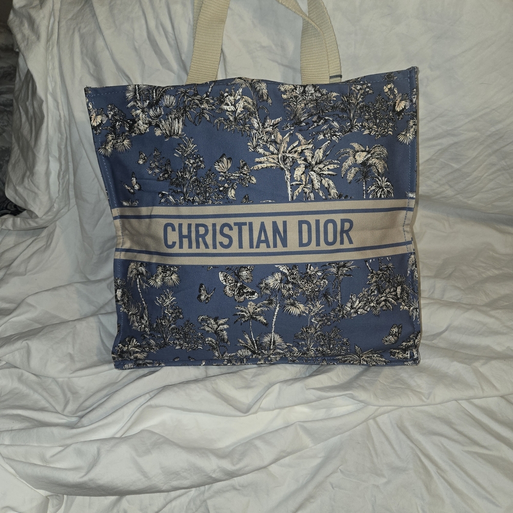 Blue and Beige Floral Tote GWP